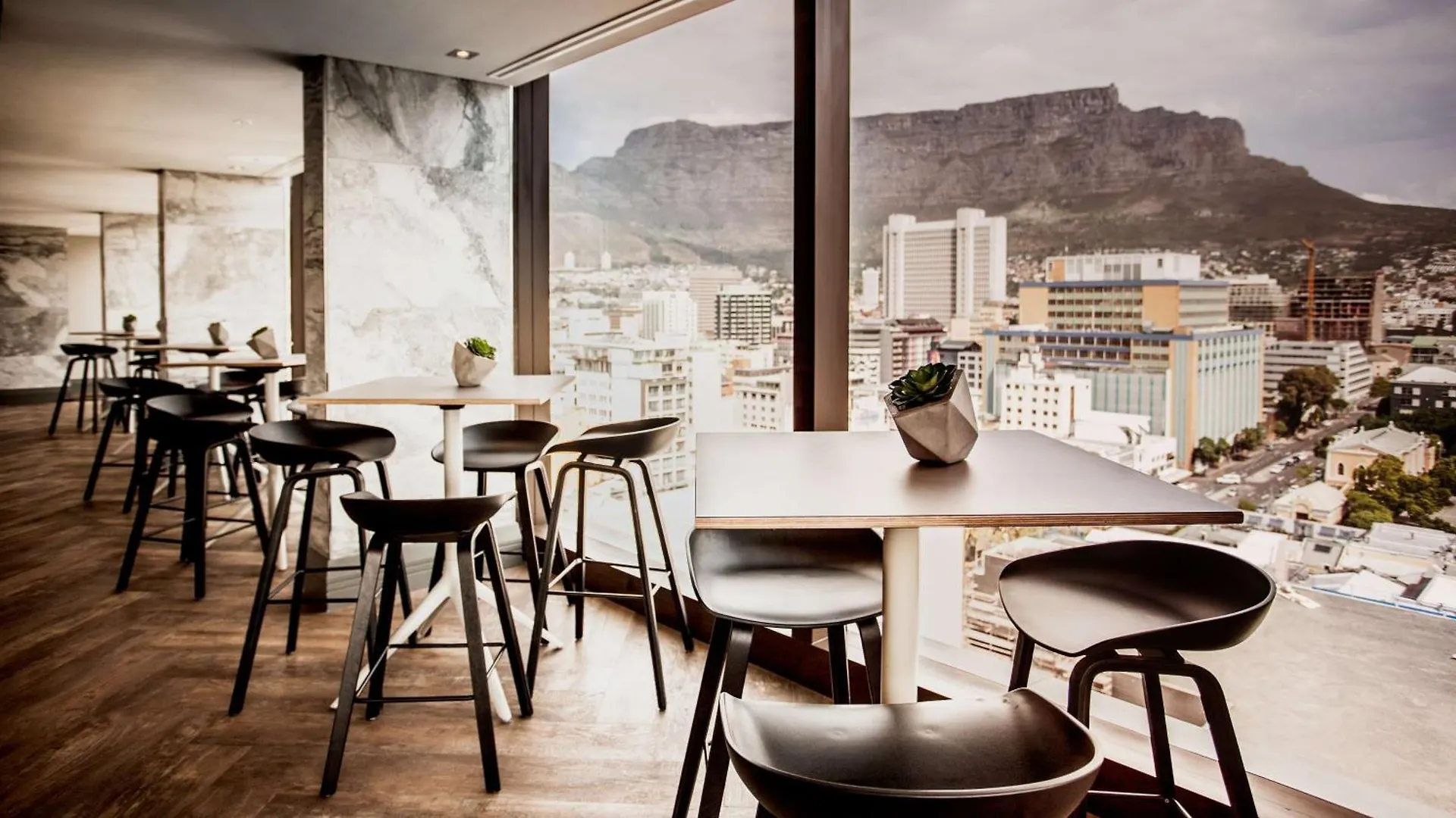 **** Otel Sunsquare Cape Town City Bowl Güney Afrika